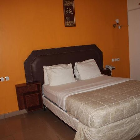 Zambezi Inn Hotel Conakry Exteriér fotografie