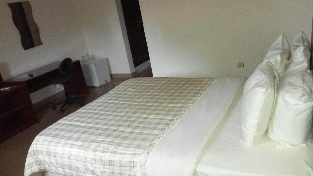 Zambezi Inn Hotel Conakry Pokoj fotografie