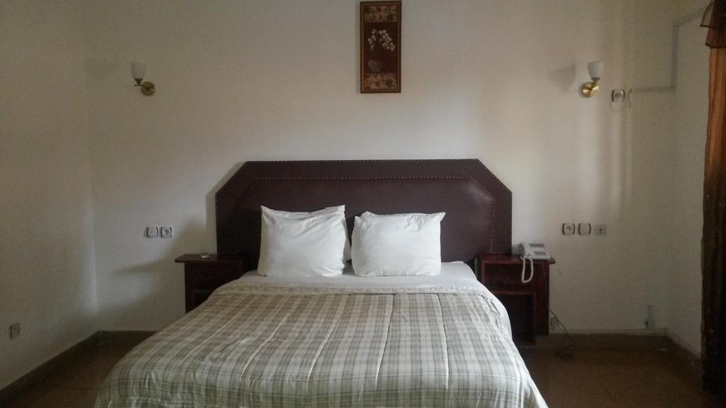 Zambezi Inn Hotel Conakry Pokoj fotografie
