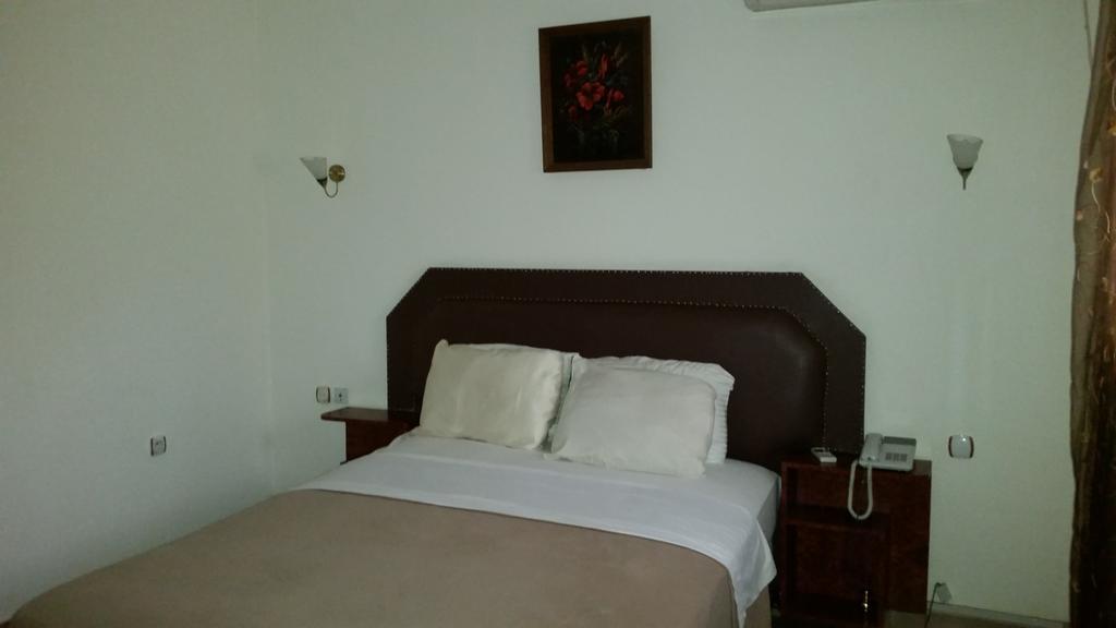 Zambezi Inn Hotel Conakry Pokoj fotografie