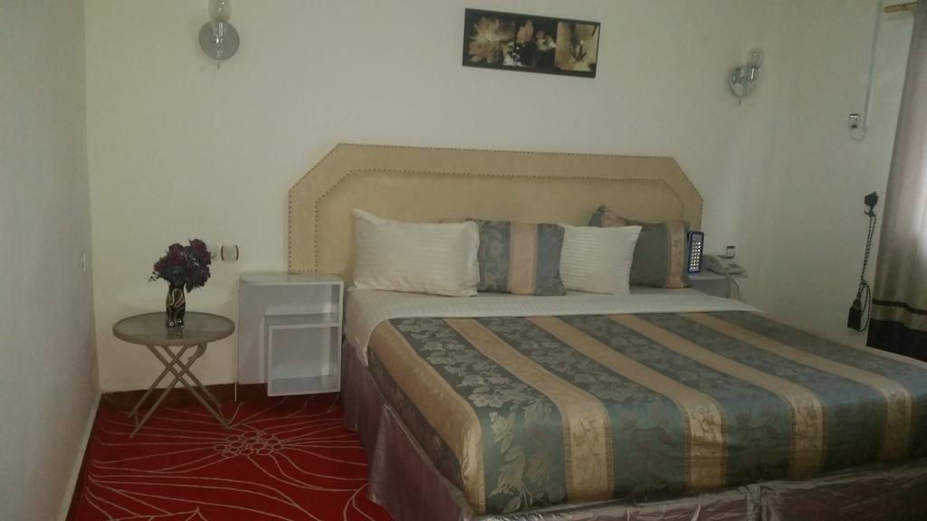 Zambezi Inn Hotel Conakry Exteriér fotografie