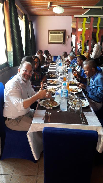 Zambezi Inn Hotel Conakry Exteriér fotografie